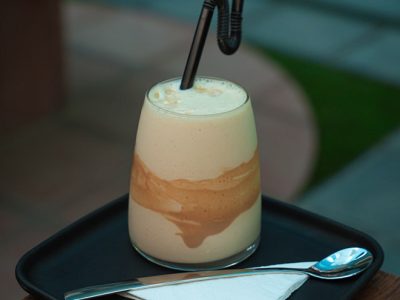 شیک بادام زمینی (Peanut Butter Milkshake)
